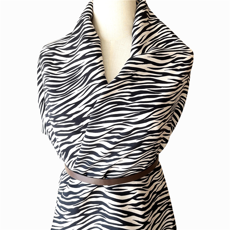 56 rayon 44 raso di viscosa Tessuto animalier zebrato